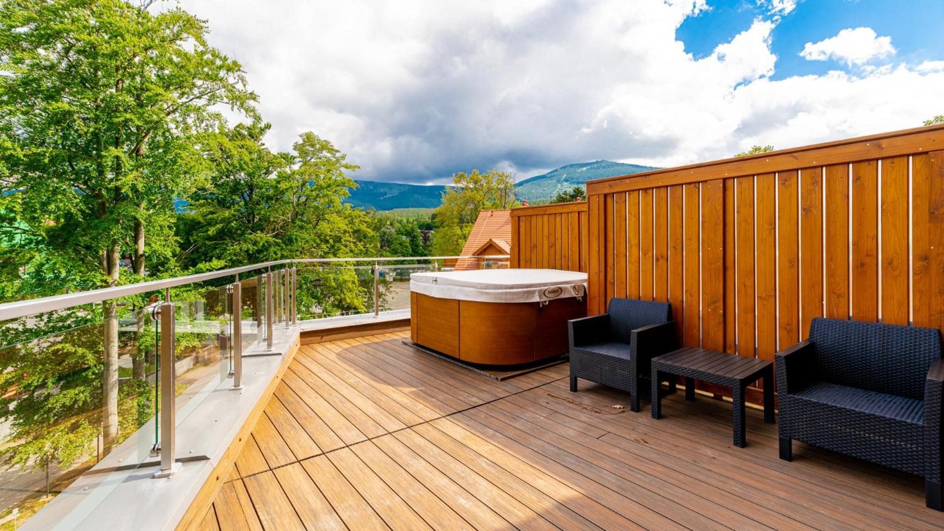 שצ'קלארסקה פוראובה Royal Prestige Collection Z Prywatnym Jacuzzi - Stone Hill Resort Z Basenem I Saunami מראה חיצוני תמונה